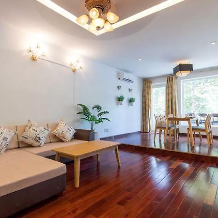 The Wooden Apartments - In The Heart Of Ben Thanh Хошимин Экстерьер фото