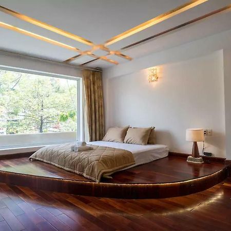 The Wooden Apartments - In The Heart Of Ben Thanh Хошимин Экстерьер фото