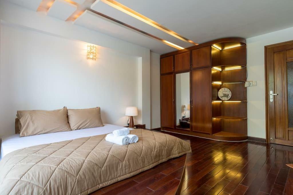 The Wooden Apartments - In The Heart Of Ben Thanh Хошимин Экстерьер фото