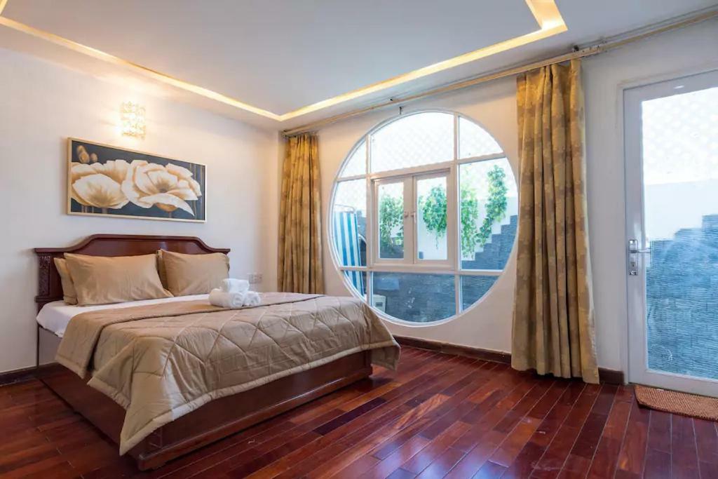 The Wooden Apartments - In The Heart Of Ben Thanh Хошимин Экстерьер фото