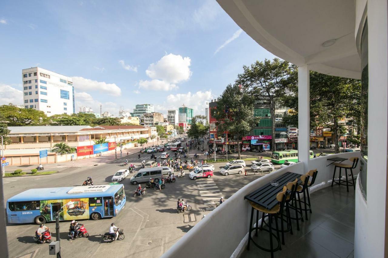 The Wooden Apartments - In The Heart Of Ben Thanh Хошимин Номер фото